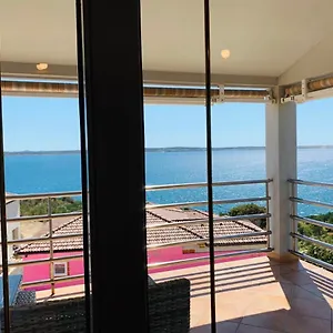  Apartament L&l&l